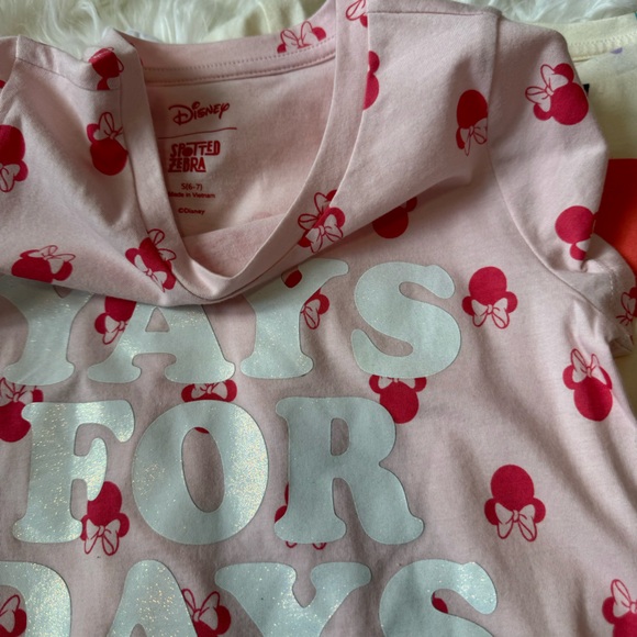 Disney t-shirt bundle - size 6-7 - girls - Picture 6 of 7